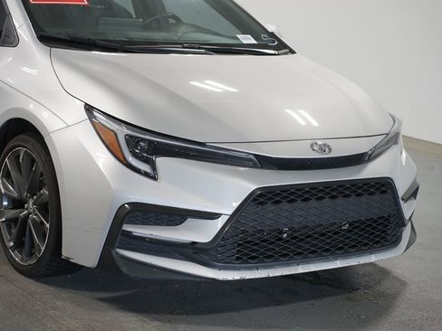 Used 2024 Toyota Corolla SE FWD image 4