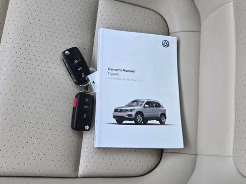Used 2017 Volkswagen Tiguan S AWD/4WD image 10
