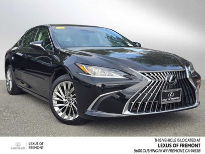 Certified 2022 Lexus ES 350 w/ Luxury Package