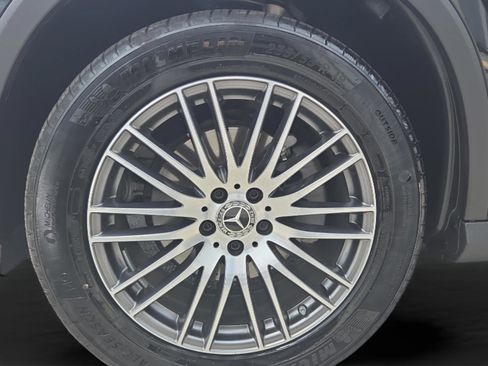 Certified 2026 Mercedes-Benz GLC 300 image 40