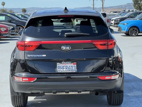 Used 2019 Kia Sportage LX image 6