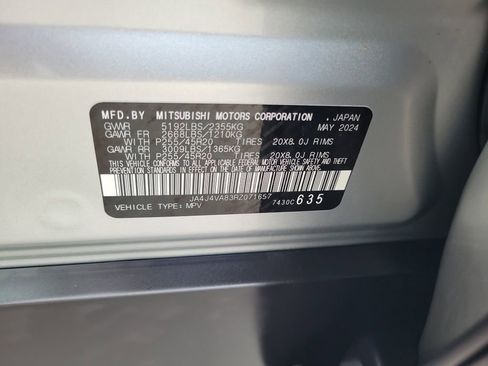 Used 2024 Mitsubishi Outlander SE AWD/4WD image 34