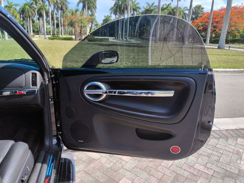 Used 2006 Chevrolet SSR w/ Preferred Equipment Group RWD image 39