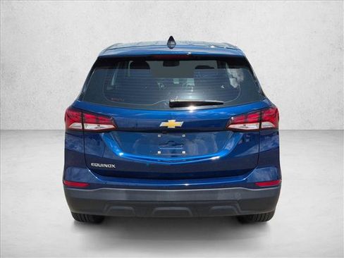 Used 2022 Chevrolet Equinox LS FWD image 6