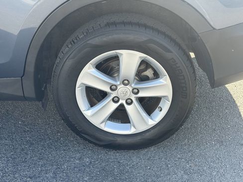 Used 2013 Toyota RAV4 XLE FWD image 25
