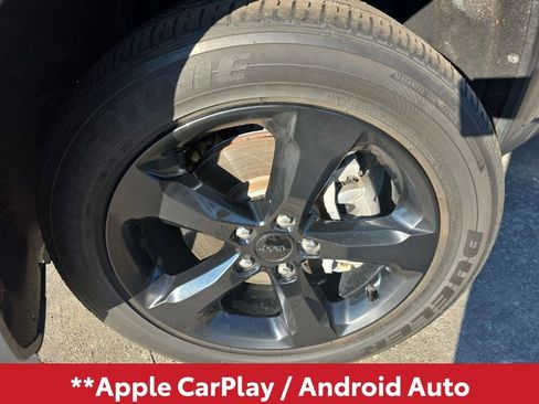 Used 2021 Jeep Grand Cherokee L Laredo image 3