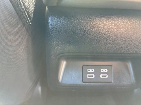 Used 2023 Toyota Corolla SE image 13