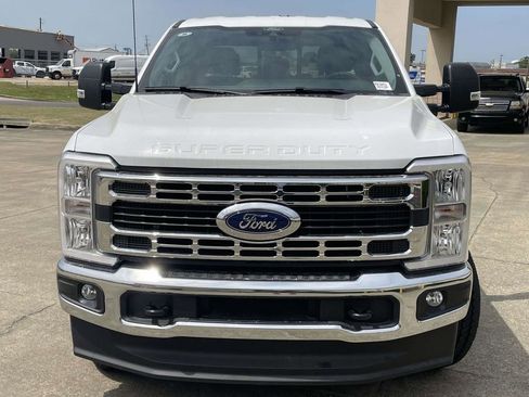 New 2026 Ford F250 XLT w/ FX4 Off-Road Package AWD/4WD image 8
