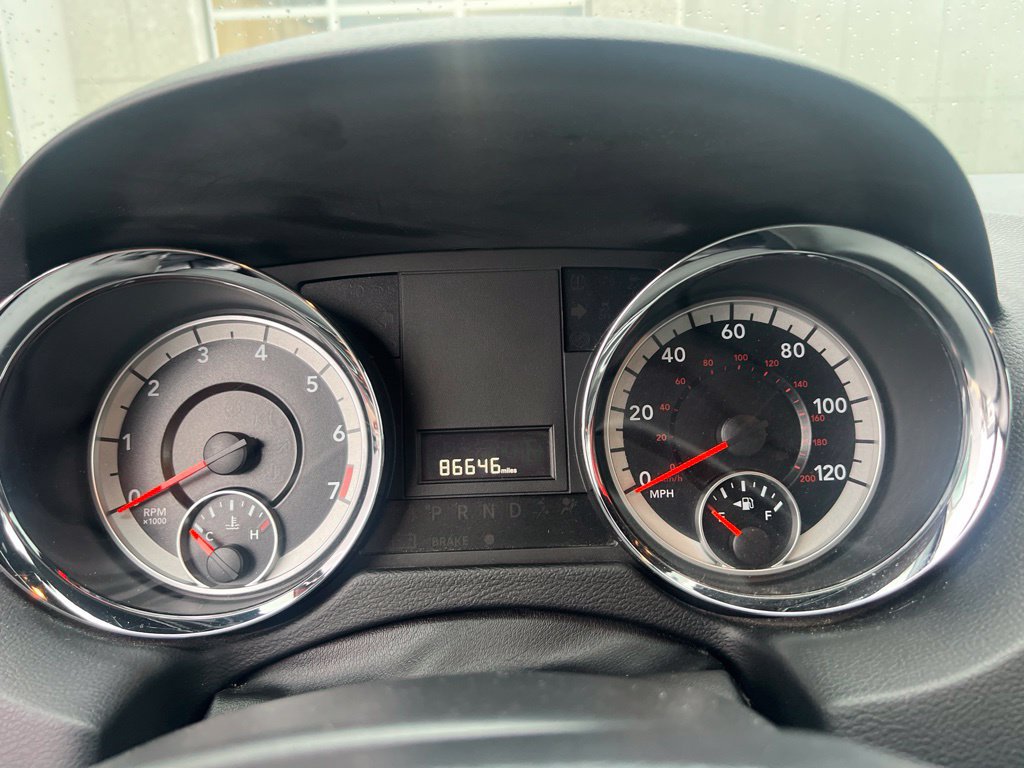 Used 2018 Dodge Grand Caravan SXT FWD image 3