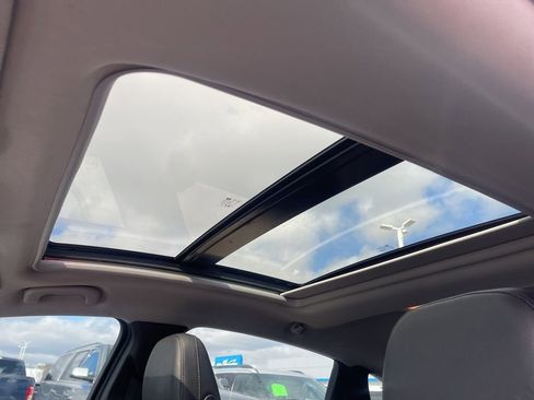 Used 2018 Chevrolet Malibu Premier image 18