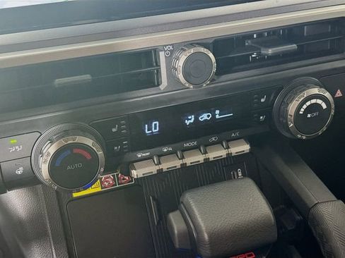 Used 2025 Toyota 4Runner TRD Off-Road Premium image 19