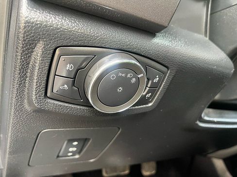 Used 2015 Ford F150 XLT w/ Equipment Group 302A Luxury AWD/4WD image 33