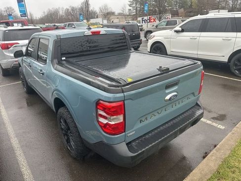 Used 2023 Ford Maverick XL image 3