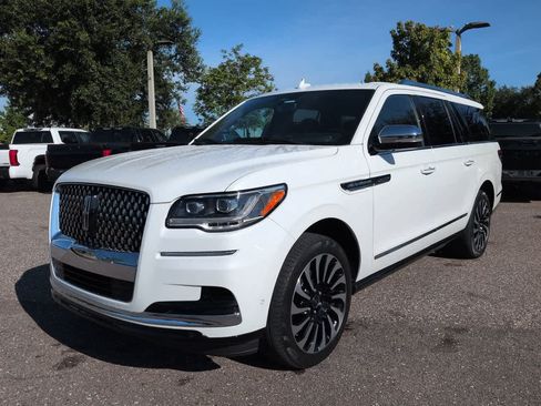 Used 2022 Lincoln Navigator L Black Label AWD/4WD image 2