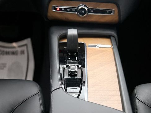 Certified 2023 Volvo XC90 B6 Plus AWD/4WD image 30