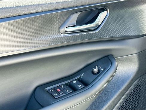 New 2025 Jeep Grand Cherokee L Laredo image 12