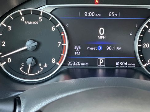 Used 2025 Nissan Altima 2.5 SV FWD image 24