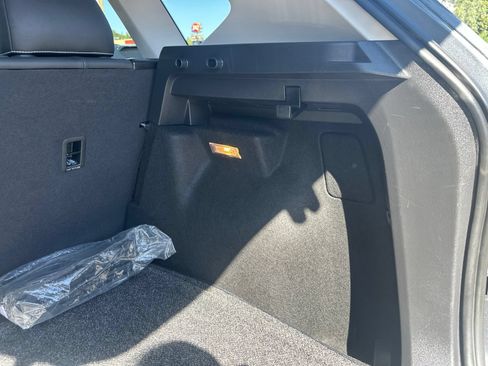 Certified 2023 Volkswagen Taos SE AWD/4WD image 29