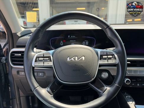 Used 2025 Kia Telluride S FWD image 14
