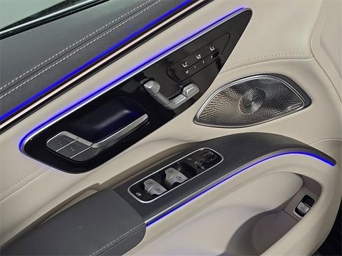 Used 2023 Mercedes-Benz EQS 580 4MATIC SUV image 16