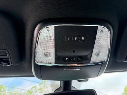 Used 2017 Jeep Grand Cherokee Laredo image 27