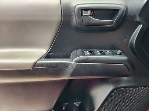 Used 2019 Toyota Tacoma SR w/ SR Convenience Package RWD image 21