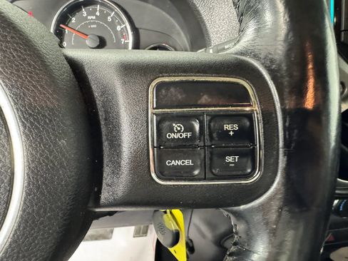 Used 2011 Jeep Wrangler Rubicon w/ Dual Top Group AWD/4WD image 15