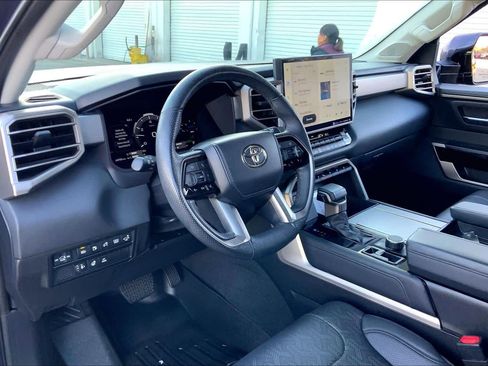 Used 2023 Toyota Sequoia Limited image 18