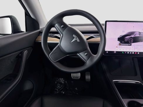 Used 2022 Tesla Model Y Performance AWD/4WD image 22