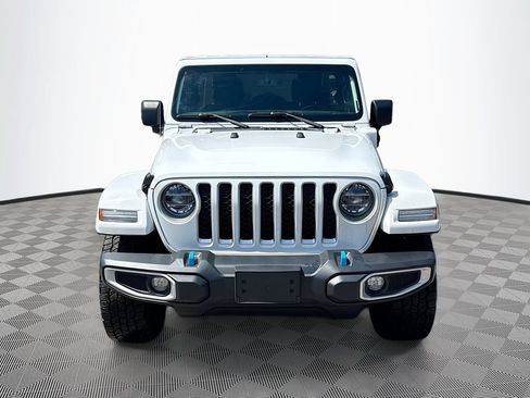 Used 2022 Jeep Wrangler Unlimited Sahara w/ Cold Weather Group AWD/4WD image 2