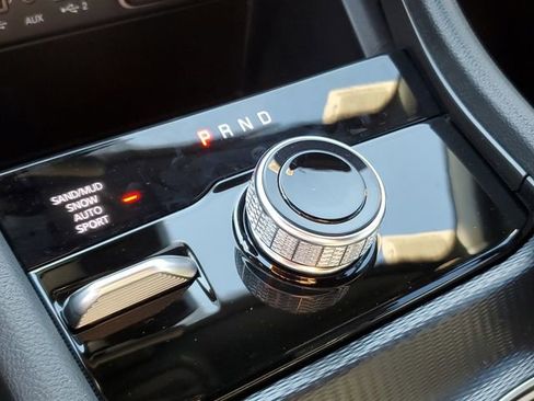 New 2025 Jeep Grand Cherokee Limited image 12