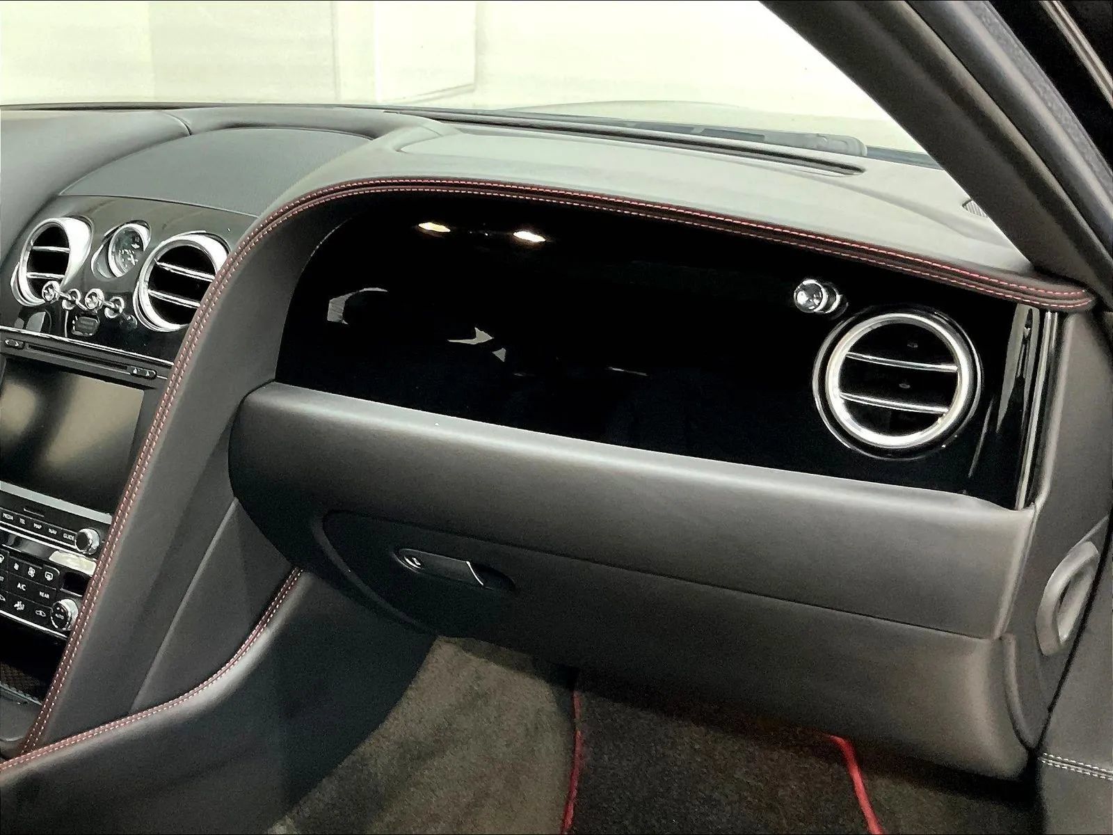 Used 2017 Bentley Flying Spur S V8 AWD/4WD image 11
