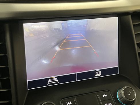 Used 2023 GMC Acadia SLE w/ Driver Convenience Package image 24