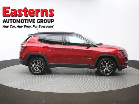Used 2025 Jeep Compass Limited AWD/4WD image 46