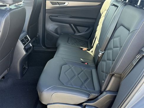 New 2026 Volkswagen Atlas Cross Sport SE image 22