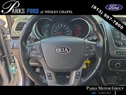 Used 2014 Kia Sorento LX FWD image 24