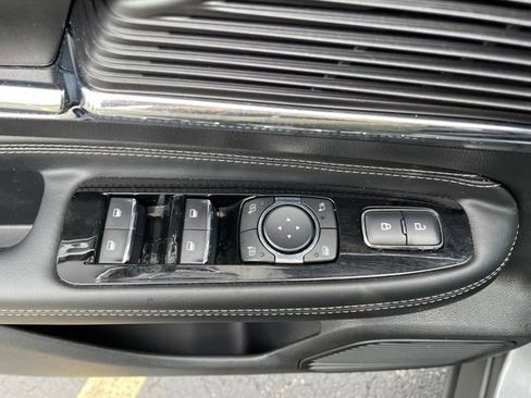 Used 2022 Lincoln Corsair AWD w/ Equipment Group 101A image 4