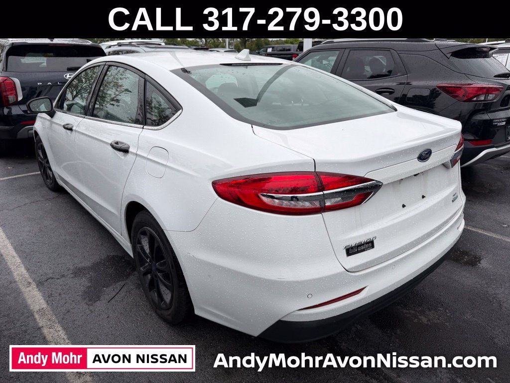 Used 2020 Ford Fusion SE FWD image 3