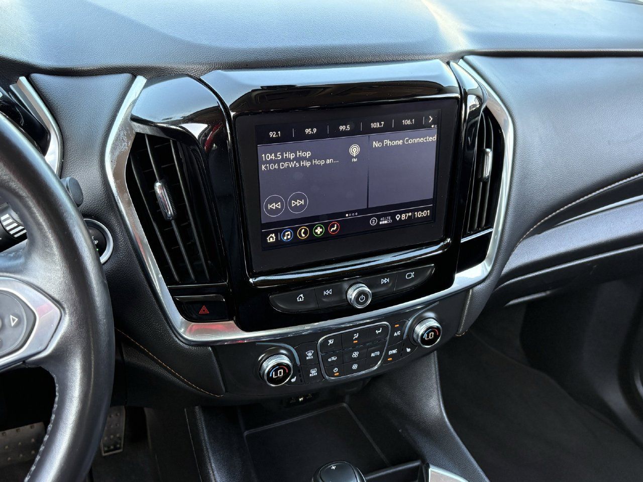 Used 2020 Chevrolet Traverse LT FWD image 20