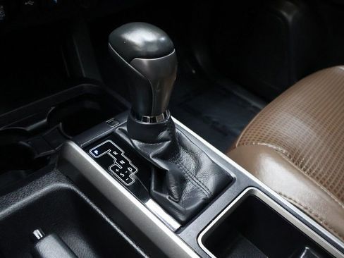 Used 2022 Toyota Tacoma Limited image 23