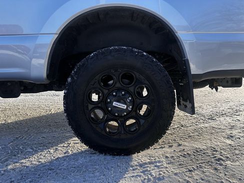 Used 2024 Ford F350 Lariat w/ Black Appearance Package image 20