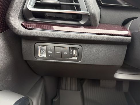 New 2026 Chevrolet Traverse Z71 w/ Driver Confidence Package AWD/4WD image 15