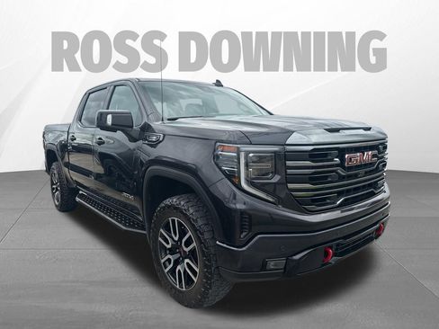 Used 2022 GMC Sierra 1500 AT4 w/ Sierra Safety Plus Package AWD/4WD image 3