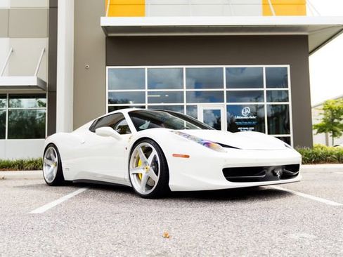 Used 2014 Ferrari 458 Spider image 9