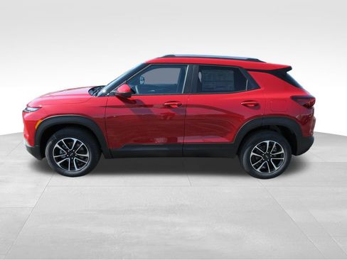 New 2026 Chevrolet TrailBlazer LT w/ Convenience Package image 2