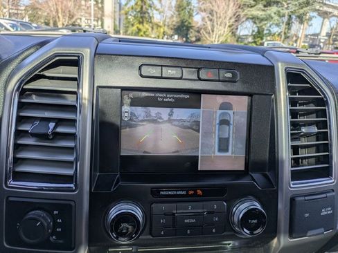 Used 2015 Ford F150 Platinum w/ Equipment Group 701A Luxury image 20