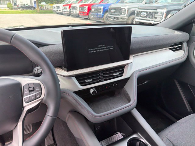Used 2027 Ford Explorer Active AWD/4WD image 21
