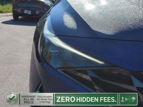 Used 2023 Hyundai Elantra Limited w/ Preferred Accessory Package FWD image 29