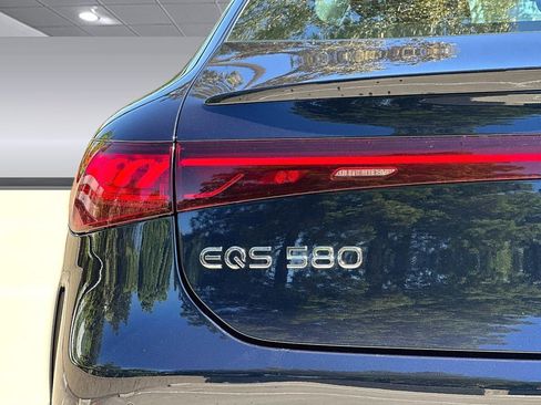 Used 2022 Mercedes-Benz EQS 580 4MATIC Sedan image 7