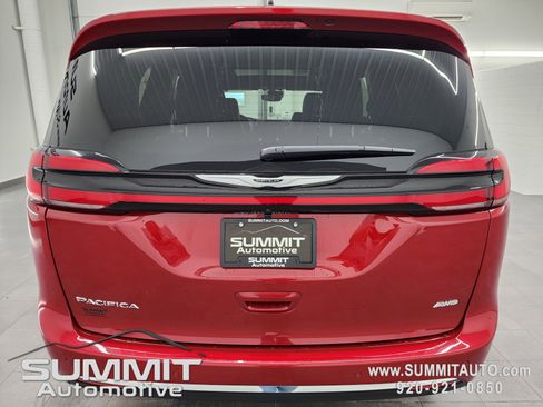 New 2026 Chrysler Pacifica Select AWD/4WD image 31